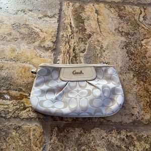 Coach wristlet (authentic)